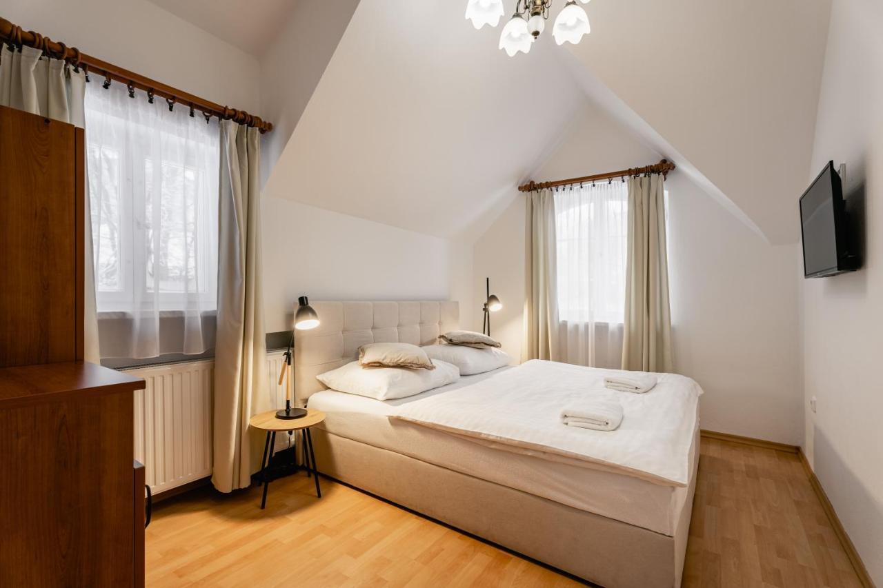 Vila Vysehrad Luhačovice Buitenkant foto
